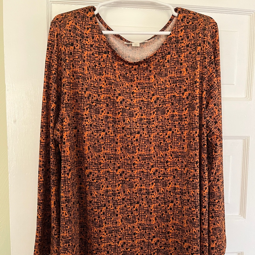Long sleeved woman’s shirt